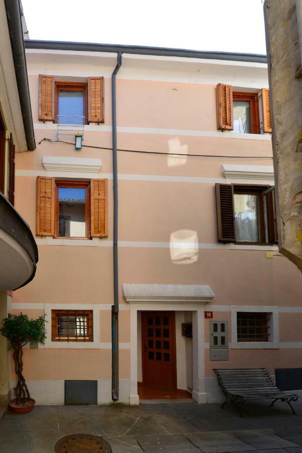 Izola Slovenia Esterno foto
